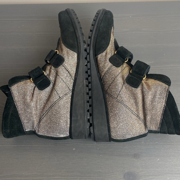 Stuart Weitzman Lug Sole Metallic Velcro Fit Bootie - Picture 10 of 11